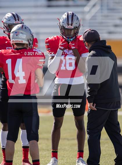 Thumbnail 2 in Westlake v San Antonio Stevens (UIL 6A D1 Regional Playoff) photogallery.