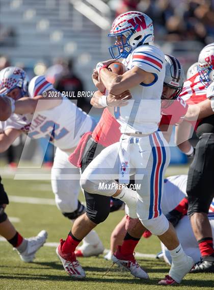 Thumbnail 1 in Westlake v San Antonio Stevens (UIL 6A D1 Regional Playoff) photogallery.