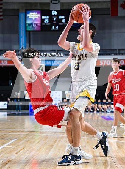 Thumbnail 2 in Lackawanna Trail vs Old Forge (PIAA District 2 Class 2A Final) photogallery.