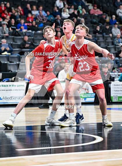 Thumbnail 2 in Lackawanna Trail vs Old Forge (PIAA District 2 Class 2A Final) photogallery.