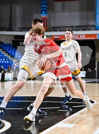 Thumbnail 2 in Lackawanna Trail vs Old Forge (PIAA District 2 Class 2A Final) photogallery.