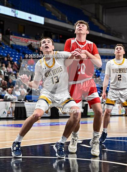Thumbnail 1 in Lackawanna Trail vs Old Forge (PIAA District 2 Class 2A Final) photogallery.
