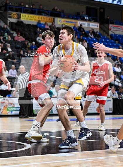 Thumbnail 2 in Lackawanna Trail vs Old Forge (PIAA District 2 Class 2A Final) photogallery.