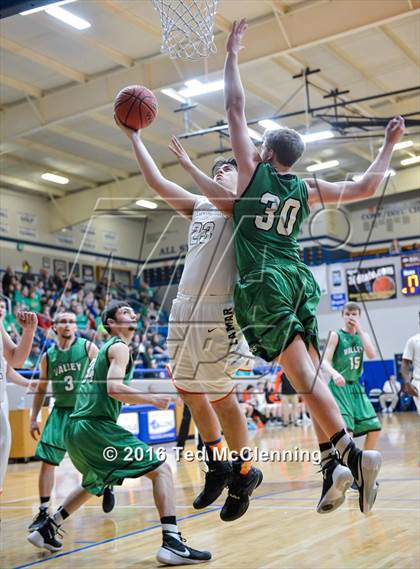 Thumbnail 3 in Lamar vs. Valley Springs (AAA 3A Round Two State Playoff) photogallery.