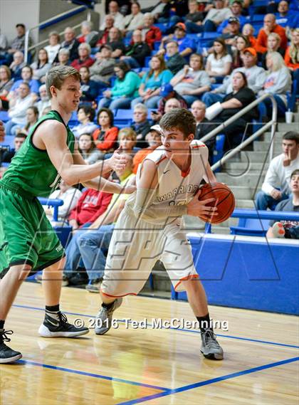 Thumbnail 3 in Lamar vs. Valley Springs (AAA 3A Round Two State Playoff) photogallery.