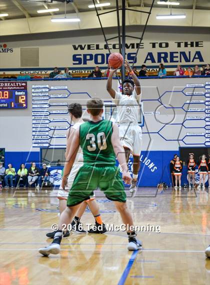 Thumbnail 1 in Lamar vs. Valley Springs (AAA 3A Round Two State Playoff) photogallery.