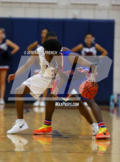 Thumbnail 2 in North vs McClintock (McClintock Holiday Tournament) photogallery.