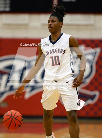 Thumbnail 3 in North vs McClintock (McClintock Holiday Tournament) photogallery.