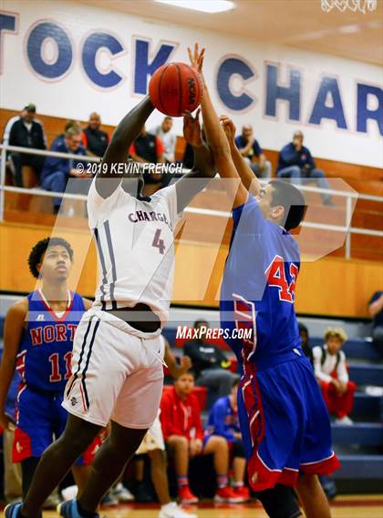 Thumbnail 2 in North vs McClintock (McClintock Holiday Tournament) photogallery.