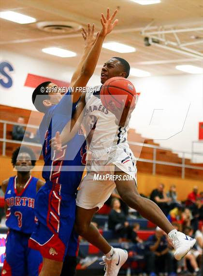 Thumbnail 3 in North vs McClintock (McClintock Holiday Tournament) photogallery.