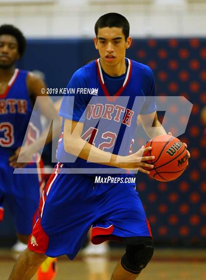 Thumbnail 1 in North vs McClintock (McClintock Holiday Tournament) photogallery.