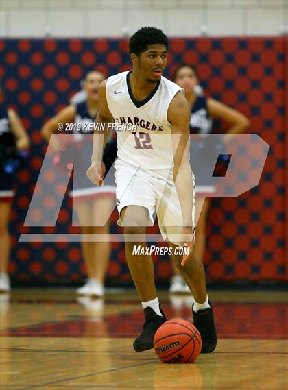 Thumbnail 3 in North vs McClintock (McClintock Holiday Tournament) photogallery.