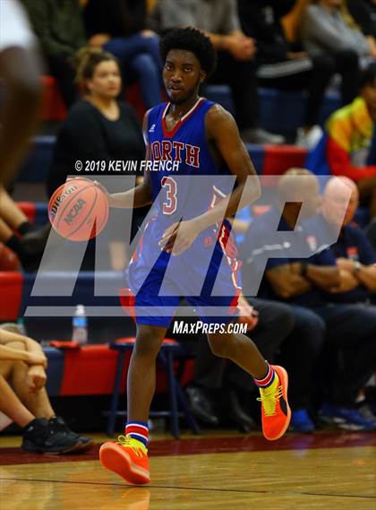 Thumbnail 3 in North vs McClintock (McClintock Holiday Tournament) photogallery.