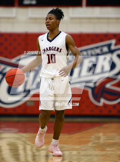 Thumbnail 3 in North vs McClintock (McClintock Holiday Tournament) photogallery.