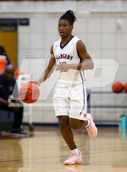 Thumbnail 2 in North vs McClintock (McClintock Holiday Tournament) photogallery.