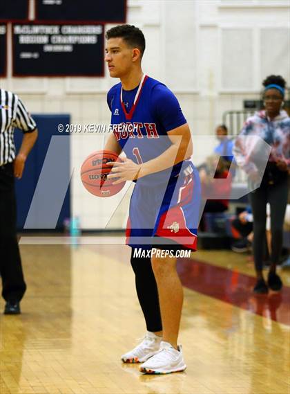 Thumbnail 1 in North vs McClintock (McClintock Holiday Tournament) photogallery.