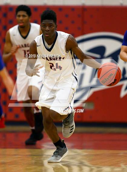 Thumbnail 2 in North vs McClintock (McClintock Holiday Tournament) photogallery.