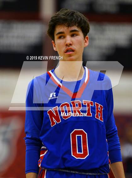 Thumbnail 3 in North vs McClintock (McClintock Holiday Tournament) photogallery.