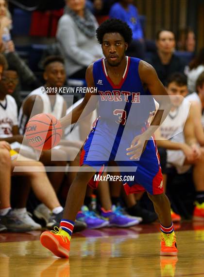 Thumbnail 3 in North vs McClintock (McClintock Holiday Tournament) photogallery.