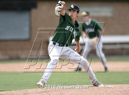 Thumbnail 3 in Roosevelt vs. De La Salle (Hard 9 National Classic) photogallery.
