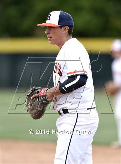 Thumbnail 2 in Roosevelt vs. De La Salle (Hard 9 National Classic) photogallery.