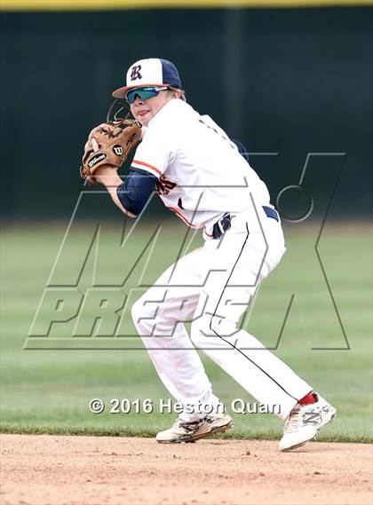 Thumbnail 1 in Roosevelt vs. De La Salle (Hard 9 National Classic) photogallery.