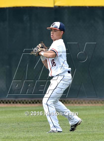 Thumbnail 1 in Roosevelt vs. De La Salle (Hard 9 National Classic) photogallery.