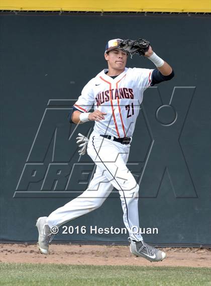 Thumbnail 1 in Roosevelt vs. De La Salle (Hard 9 National Classic) photogallery.