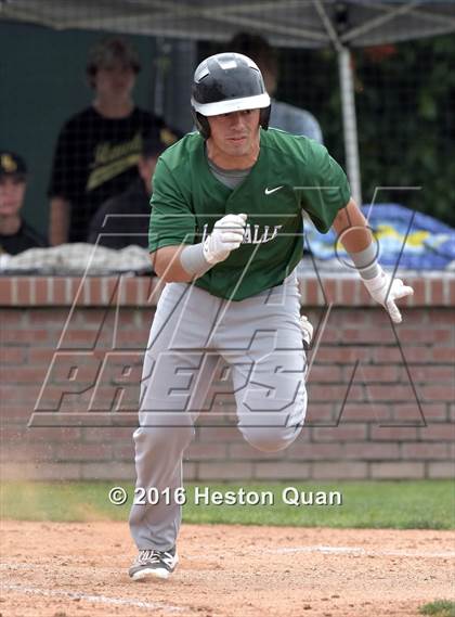 Thumbnail 3 in Roosevelt vs. De La Salle (Hard 9 National Classic) photogallery.