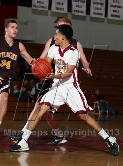 Thumbnail 3 in El Camino vs Downey (MaxPreps Holiday Classic) photogallery.