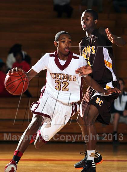 Thumbnail 3 in El Camino vs Downey (MaxPreps Holiday Classic) photogallery.