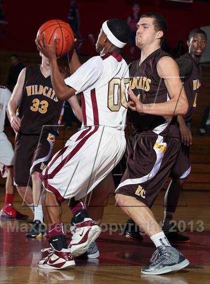 Thumbnail 2 in El Camino vs Downey (MaxPreps Holiday Classic) photogallery.