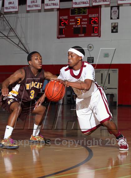Thumbnail 1 in El Camino vs Downey (MaxPreps Holiday Classic) photogallery.