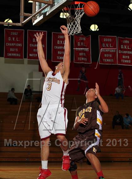 Thumbnail 3 in El Camino vs Downey (MaxPreps Holiday Classic) photogallery.