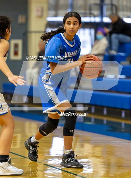Thumbnail 2 in Newark Memorial vs Irvington (Newark Optimist Club Holiday Classic) photogallery.
