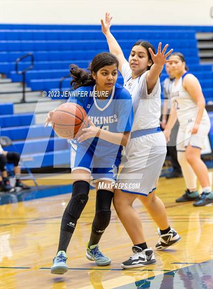 Thumbnail 2 in Newark Memorial vs Irvington (Newark Optimist Club Holiday Classic) photogallery.