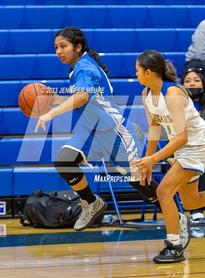 Thumbnail 3 in Newark Memorial vs Irvington (Newark Optimist Club Holiday Classic) photogallery.