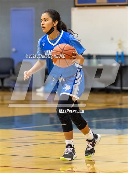 Thumbnail 2 in Newark Memorial vs Irvington (Newark Optimist Club Holiday Classic) photogallery.