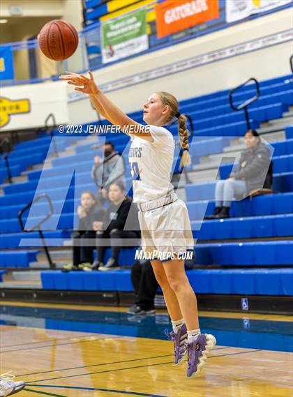 Thumbnail 3 in Newark Memorial vs Irvington (Newark Optimist Club Holiday Classic) photogallery.