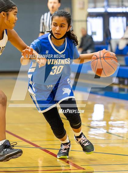 Thumbnail 2 in Newark Memorial vs Irvington (Newark Optimist Club Holiday Classic) photogallery.