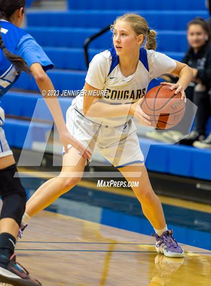 Thumbnail 1 in Newark Memorial vs Irvington (Newark Optimist Club Holiday Classic) photogallery.
