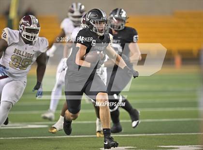 Thumbnail 2 in Vandegrift vs. Summer Creek (UIL 6A D2 Football Semifinal) photogallery.