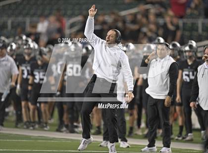 Thumbnail 1 in Vandegrift vs. Summer Creek (UIL 6A D2 Football Semifinal) photogallery.
