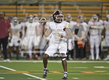 Thumbnail 1 in Vandegrift vs. Summer Creek (UIL 6A D2 Football Semifinal) photogallery.