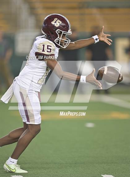 Thumbnail 1 in Vandegrift vs. Summer Creek (UIL 6A D2 Football Semifinal) photogallery.