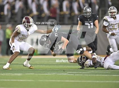 Thumbnail 3 in Vandegrift vs. Summer Creek (UIL 6A D2 Football Semifinal) photogallery.