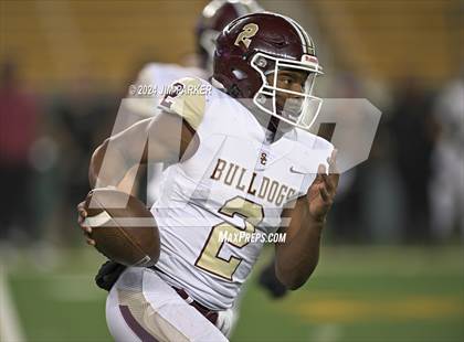 Thumbnail 1 in Vandegrift vs. Summer Creek (UIL 6A D2 Football Semifinal) photogallery.