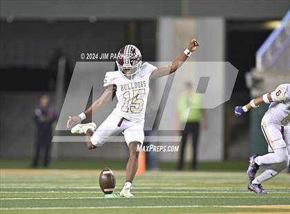 Thumbnail 2 in Vandegrift vs. Summer Creek (UIL 6A D2 Football Semifinal) photogallery.