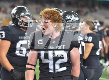 Thumbnail 2 in Vandegrift vs. Summer Creek (UIL 6A D2 Football Semifinal) photogallery.