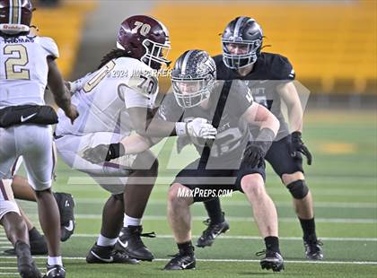 Thumbnail 2 in Vandegrift vs. Summer Creek (UIL 6A D2 Football Semifinal) photogallery.